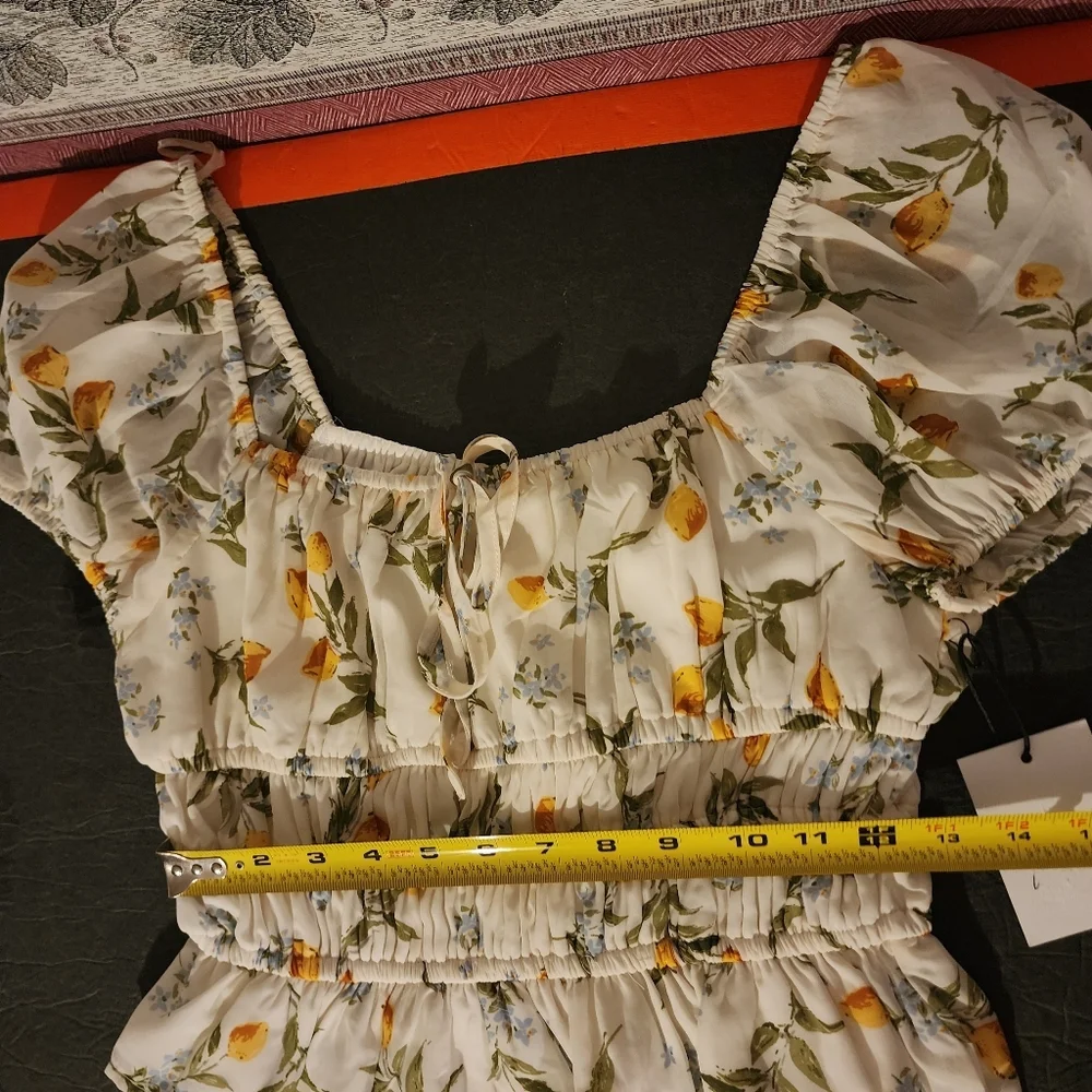 Japna Floral Puff Sleeve Crop Top Blouse Smocked Front Ruffled Hem Size M NWT - Picture 7 of 7